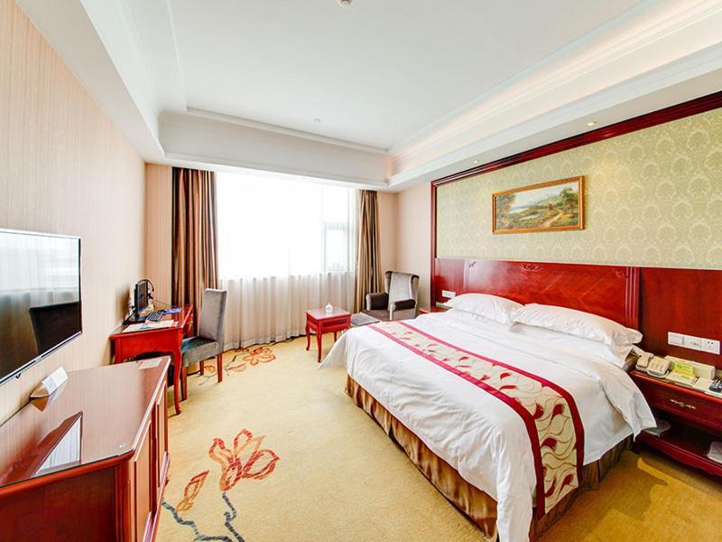 Vienna Hotel Shanghai Jiading New City Exterior photo